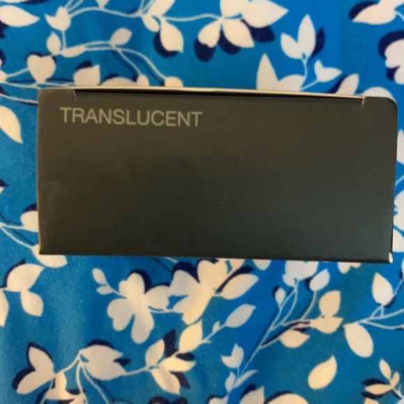 SUPER SIZE!!! It Cosmetics Bye Bye Pores powder - Picture 2 of 3